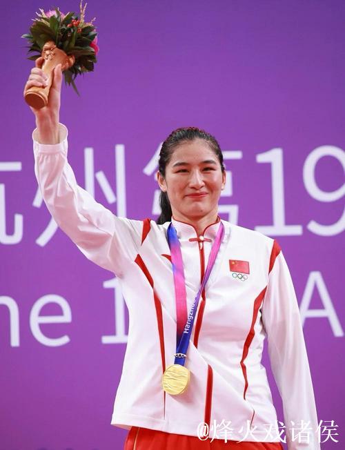 全运会拳击赛:奥运冠军李倩顺利挺进八强 全运会拳击赛:奥运冠军李倩顺利挺进八强