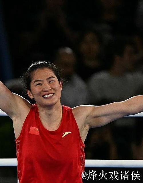 全运会拳击赛:奥运冠军李倩顺利挺进八强 全运会拳击赛:奥运冠军李倩顺利挺进八强